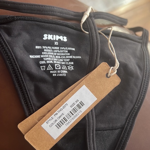 Skims Fit Everybody T String Thong - Picture 7 of 11